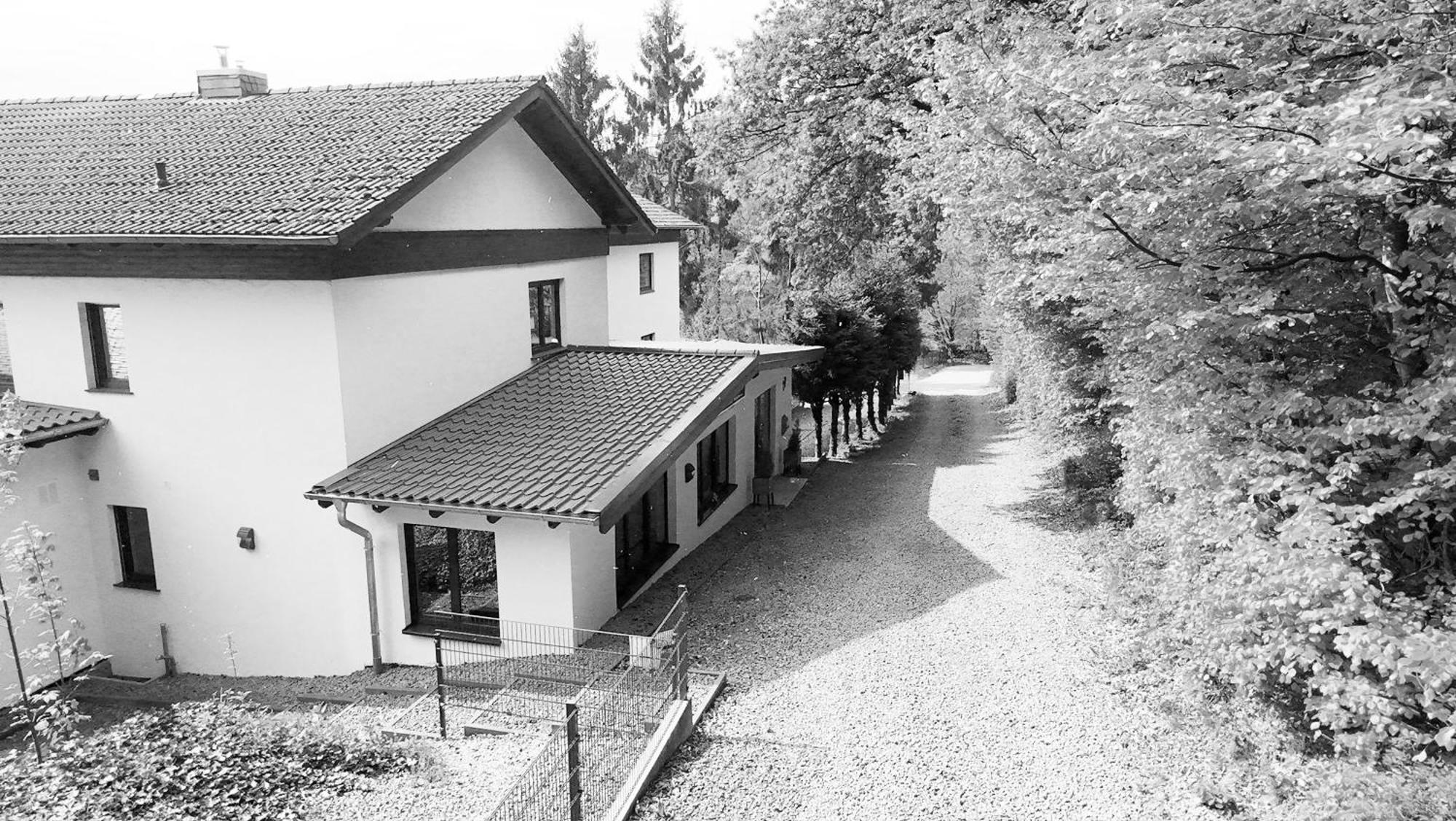 Gaestehotel Lucendi Premium Lounge Hohenleimbach Exterior photo