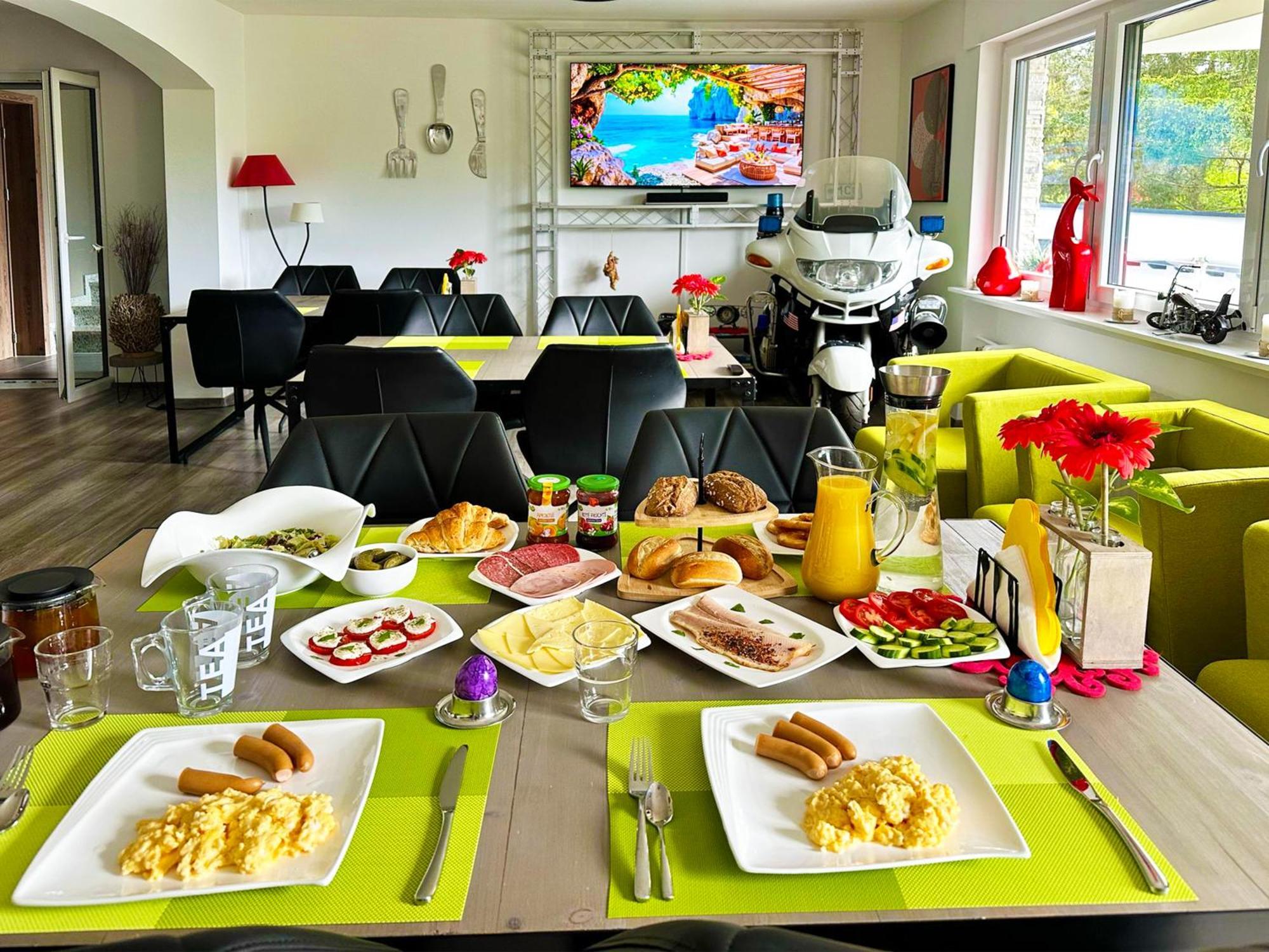 Gaestehotel Lucendi Premium Lounge Hohenleimbach Exterior photo